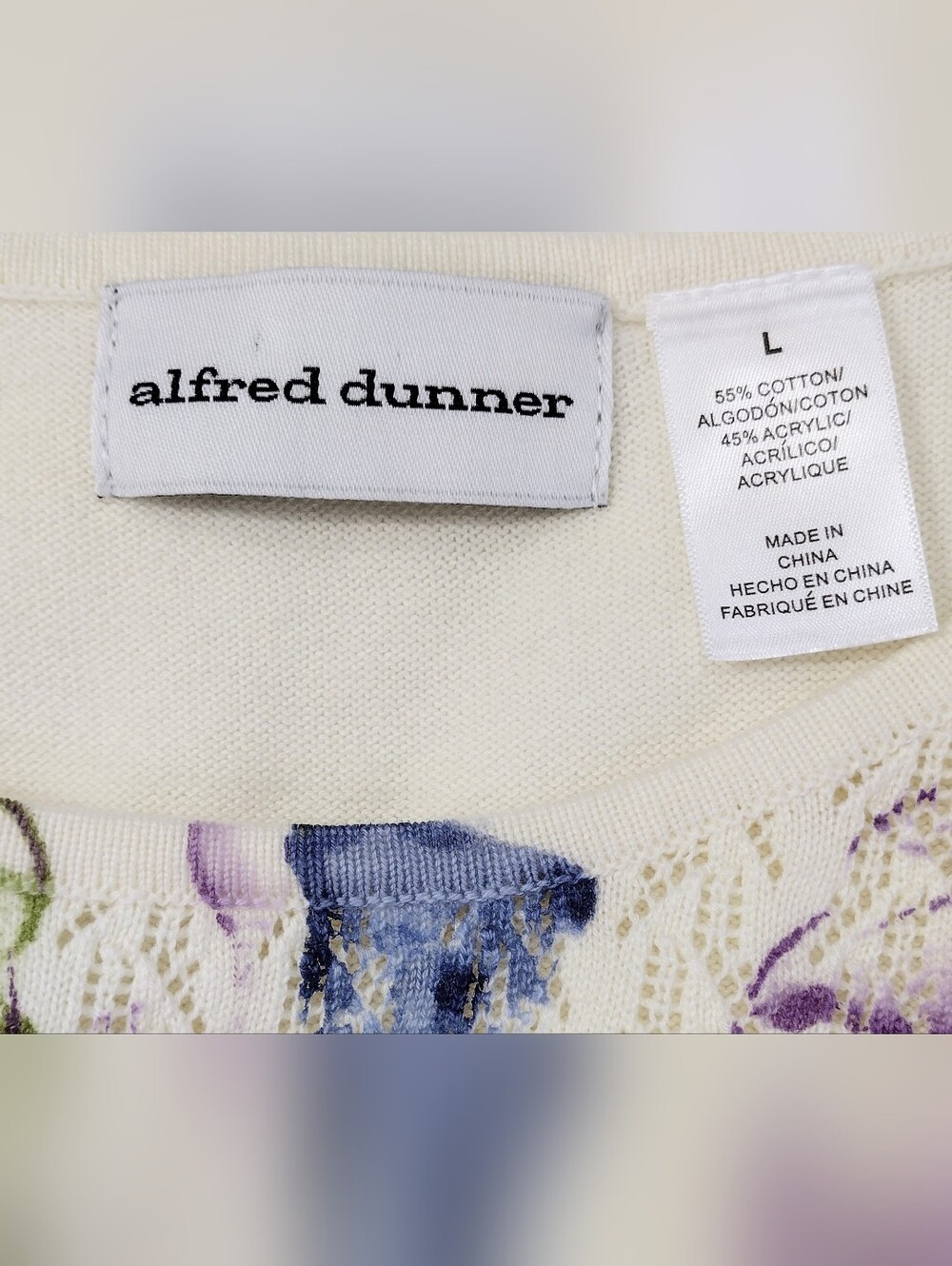 Alfred Dunner Sz LFloral Scoop Neck Women's Top in Cream and Lilac - Picture 11 of 17